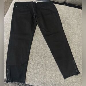 KanCan Pants Women’s Size 2XL Black Raw Hem Zipper Ankle
